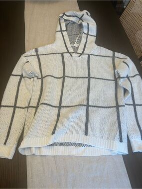 Hem & Thread Oversized Windowpane Knit Hoodie Sweater – Medium
